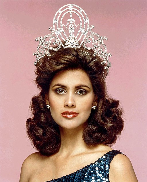 Deborah Carthy-Deu, Miss Universe 1985 by Marco, CC BY-SA 4.0 , via Wikimedia Commons