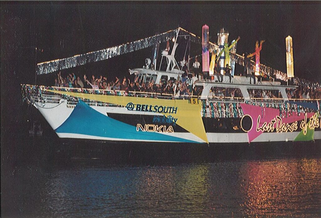 1999 BellSouth Boat