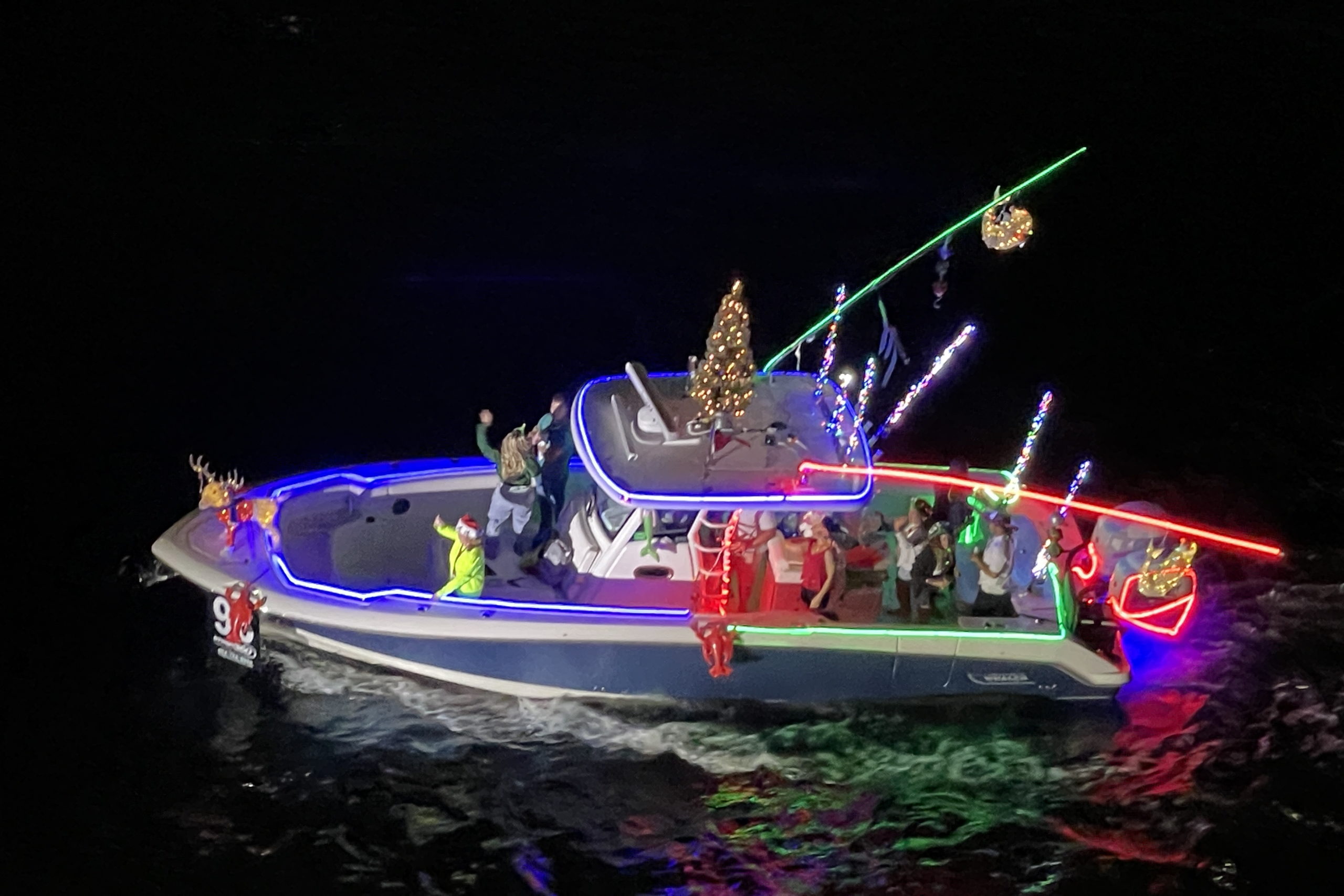 T/T Sea Clef, boat number 96 in the 2022 Winterfest Boat Parade